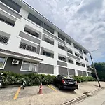 Ruan Plaisoi Apartment