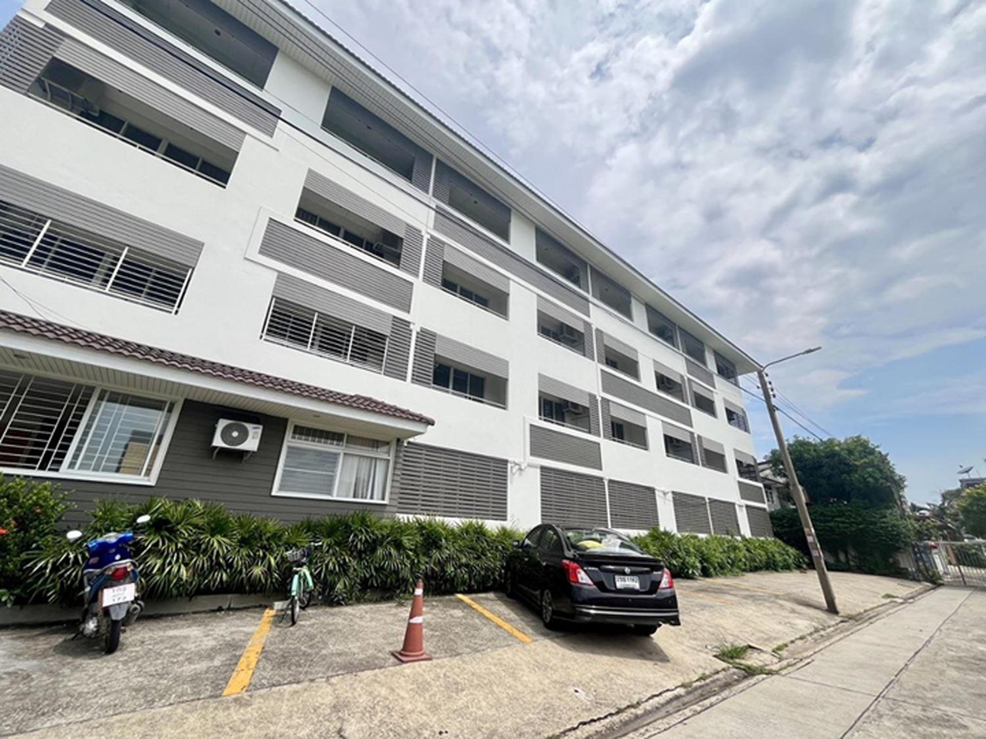 Ruan Plaisoi Hotel